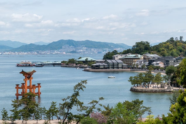 The Island of Miyajima is one of the three views of Japan. Staying on Miyajima is an unforgettable experience. Overnight stays on Miyajima are becoming increasingly popular.