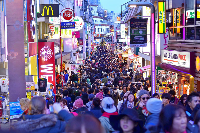 A busy Harajuku Takeshita Shreet, takeshita dori